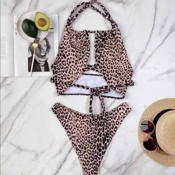 Unique Women 2 Piece Swimsuit - Picture 2 of 3